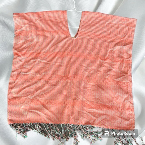 HUARMI MAQUI artisan Ecuadorian handmade poncho - Picture 2 of 8